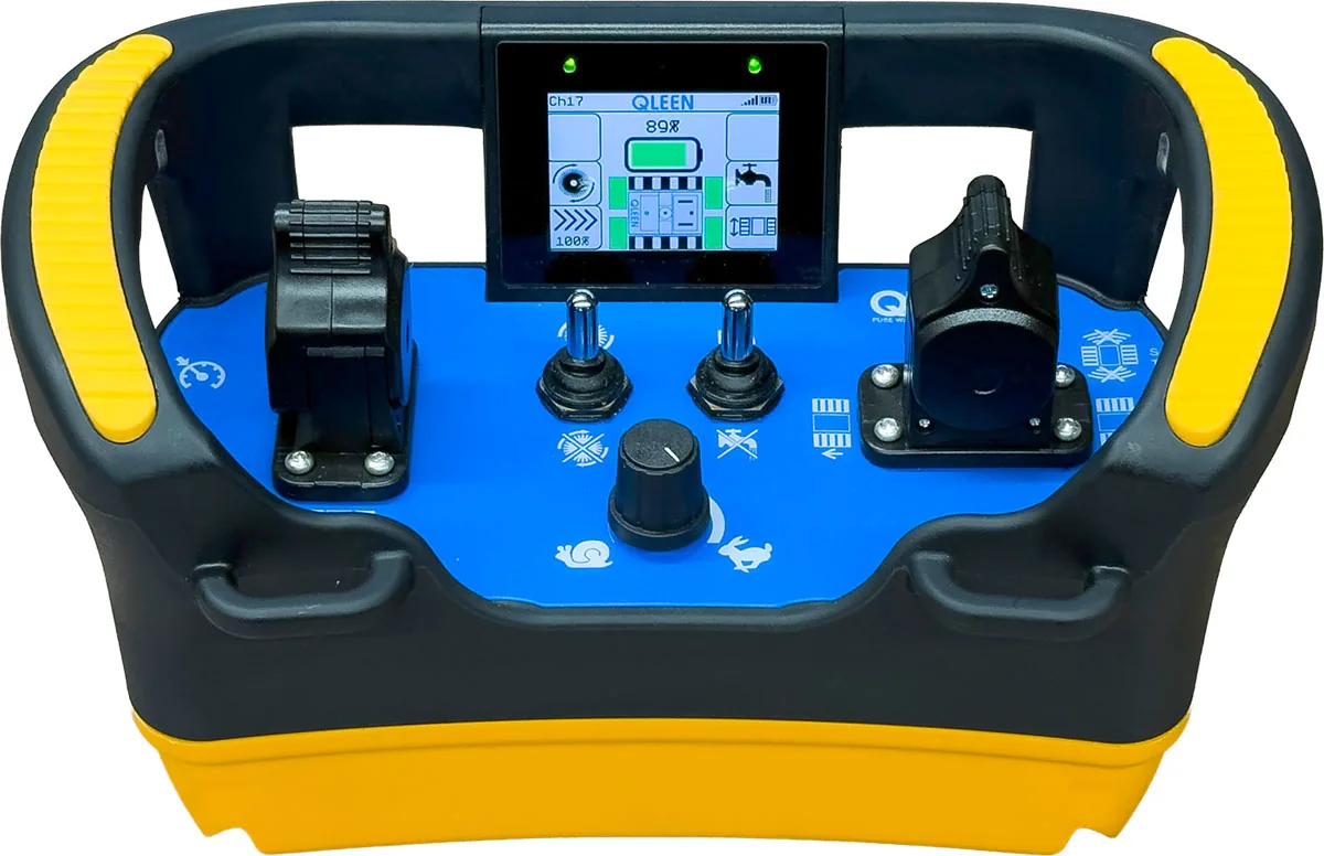 Afstandsbediening van de Q-SunDude met display en paddles